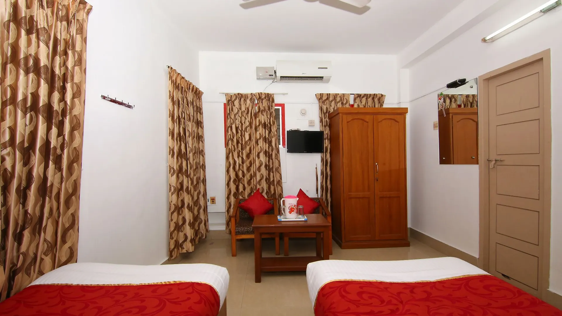 **  Oyo 6712 Hotel Malabar House Kochi India